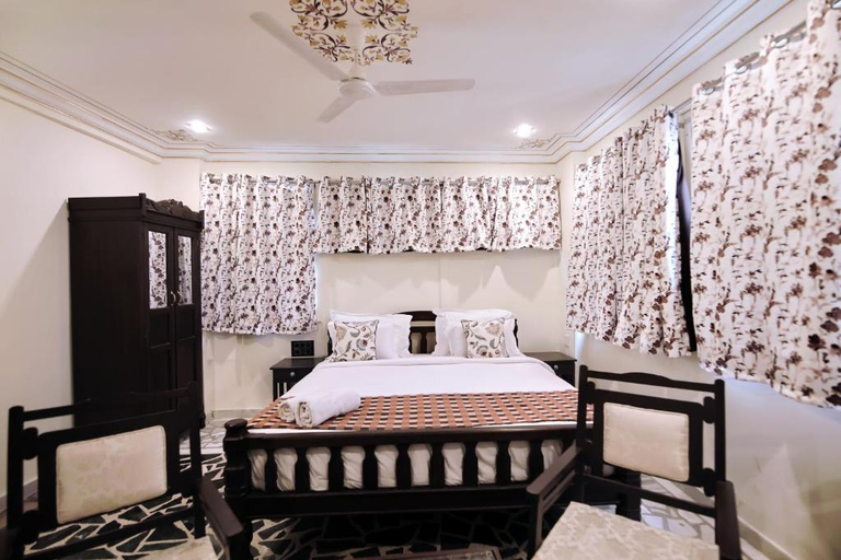 Bedroom 2, The Lake View Hotel- On Lake Pichola, Udaipur