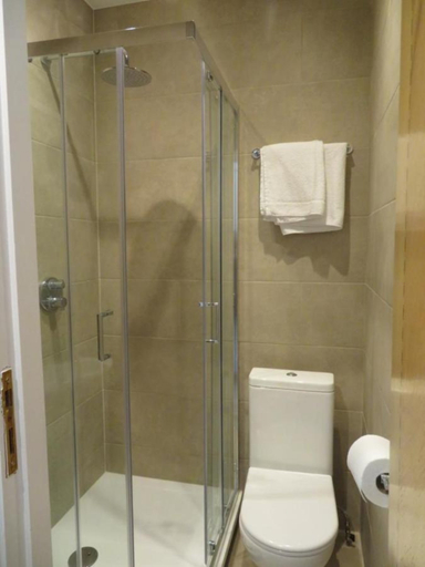 Bathroom 4, Glendale Hyde Park Hotel, London