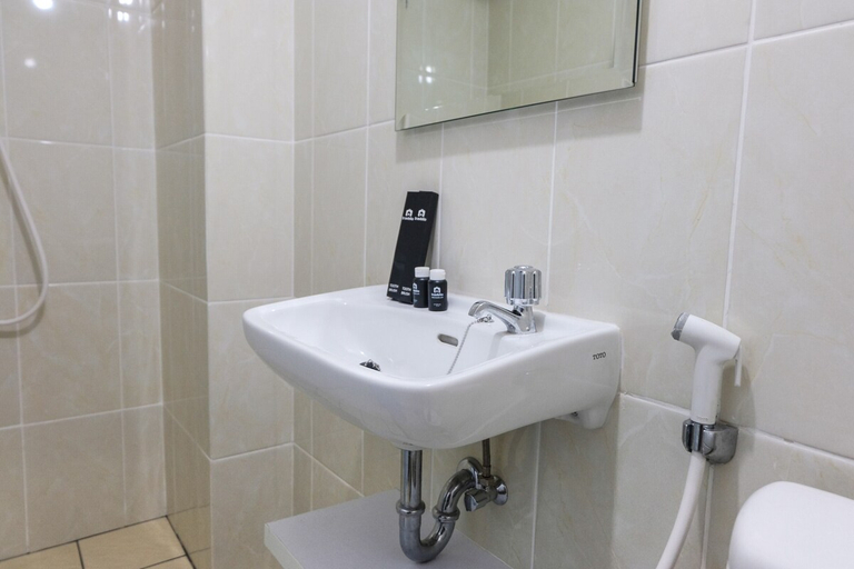 Bathroom 3, Contemporer Studio Apartment M-Town Residence near Summarecon Mall Serpong, Tangerang