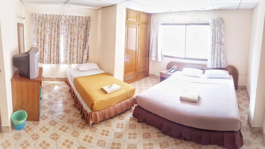 Bedroom 2, Top Thai Hotel, Pattaya