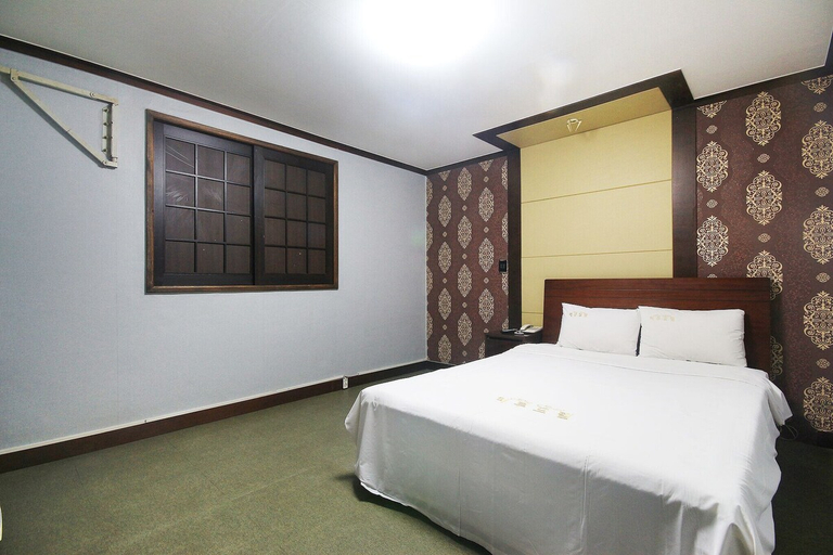 Bedroom 2, Mokpo Miru, Muan