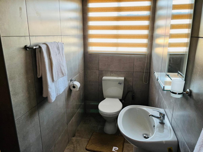 Bathroom, Aaron's Nest Bed and Breakfast, Uthukela