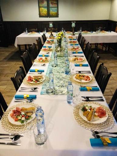 Food & Drinks 3, Penzion a Restauracia Hanisberg, Krupina
