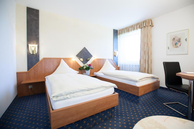 Bedroom 4, Hotel Alt Riemsloh, Osnabrück