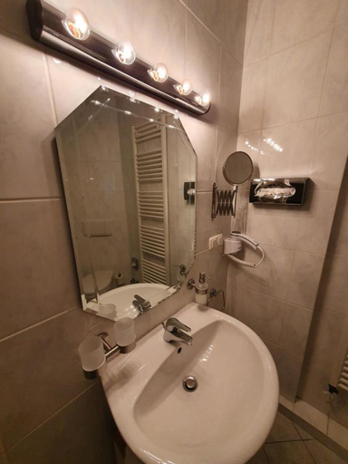 Bathroom 4, City Hotel Hanseatic Bremen, Bremen