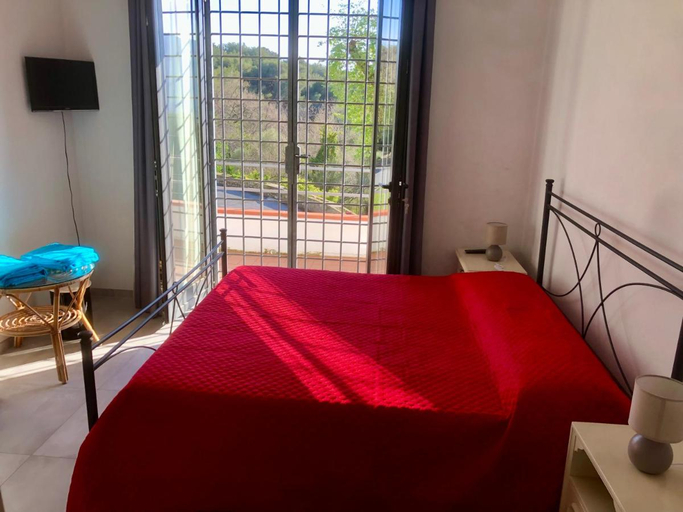 Bedroom 2, Il Lampin B&B, Savona