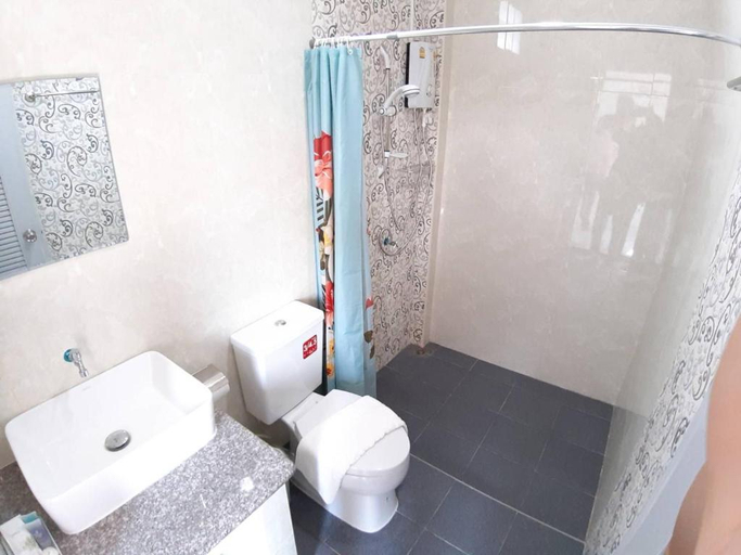 Bathroom, Nisa Garden House, Sattahip
