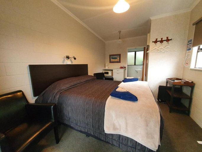 Bedroom 3, Matador Motel, Carterton