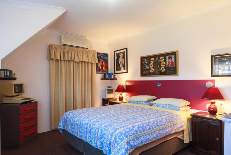 Bedroom 2, Aarn House B&B Airport Accommodation, Belmont