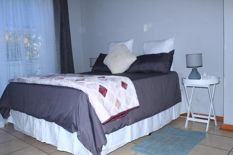 Bedroom 2, Meyiwa Guest Palace, Amajuba