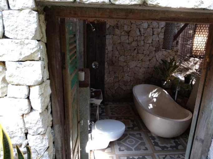 Bathroom 4, The Ermajas Pavilion, Pangandaran