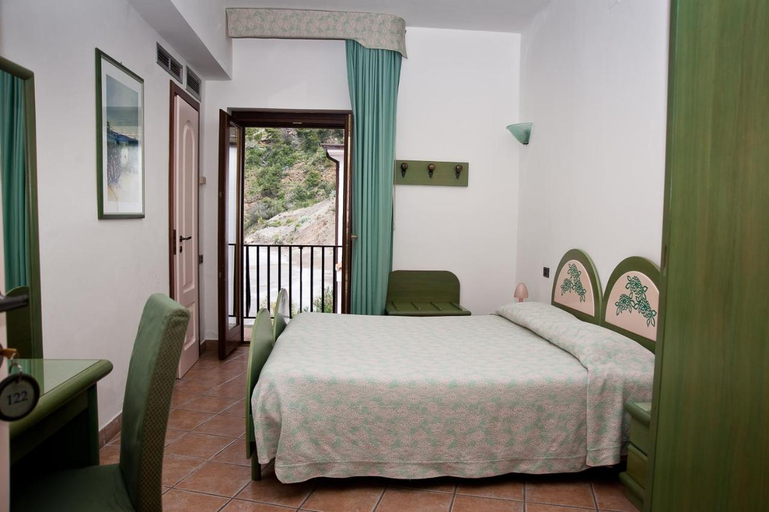 Bedroom 2, Hotel Gabbiano, Savona