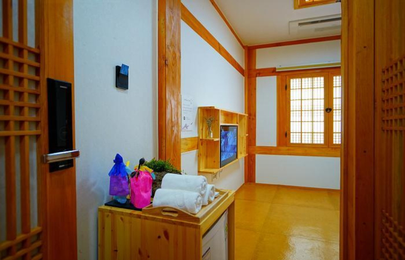 Bedroom 3, Lee Ga Hanok, Jeonju
