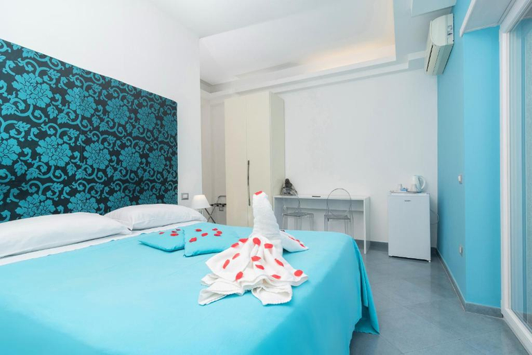 Bedroom 5, Guest House Emily Suites Sorrento, Napoli