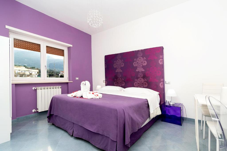 Bedroom 5, Guest House Emily Suites Sorrento, Napoli