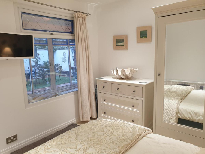 Bedroom 4, Best Area Close to Leeds Centre, Leeds