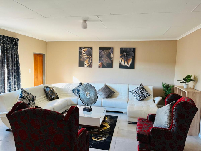 Others 3, Aaron's Nest Bed and Breakfast, Uthukela