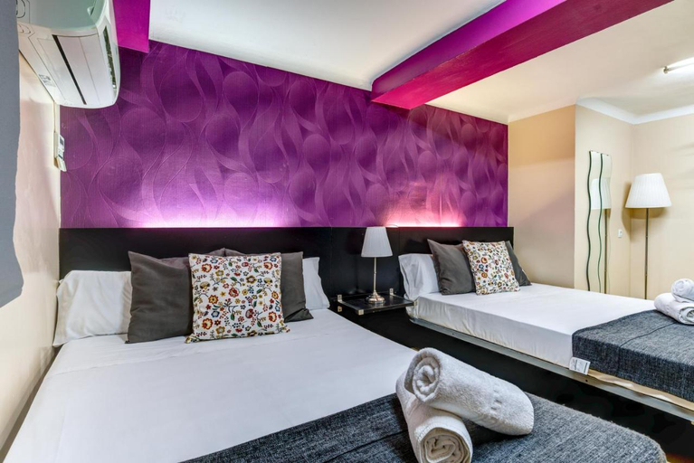 Bedroom 5, Sun & Moon hostel, Barcelona