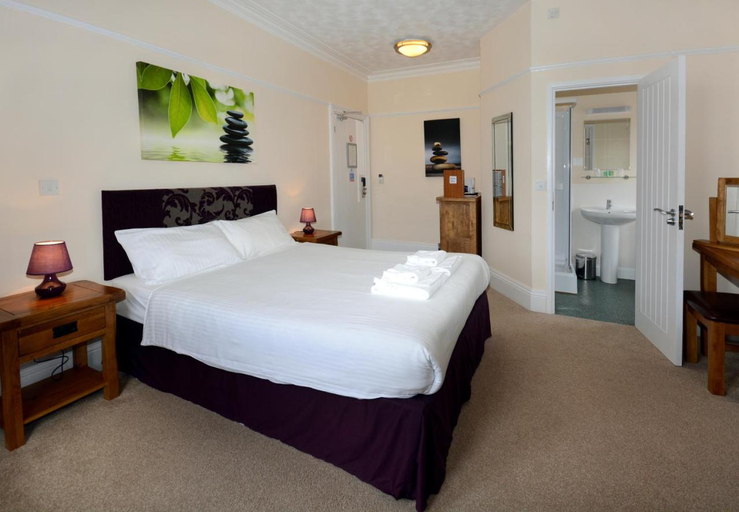 Bedroom 3, Stones Hotel and Bar, Somerset