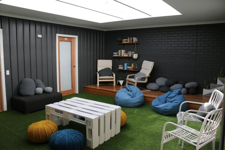 Public Area 3, Woopi Backpackers, Coffs Harbour - Pt B