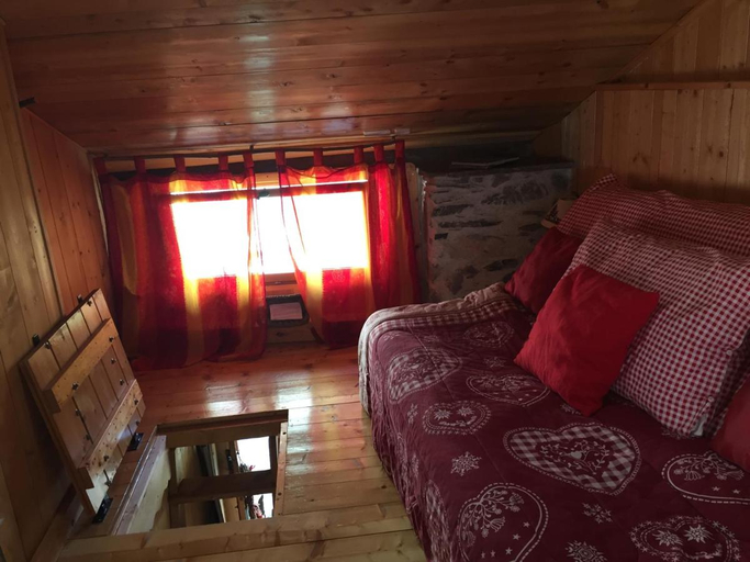 Bedroom 2, La Maison des Fees, Saint-Maurice