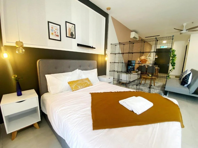 Bedroom 3, Sanitized, Queensville near Midvalley #Netflix, Kuala Lumpur