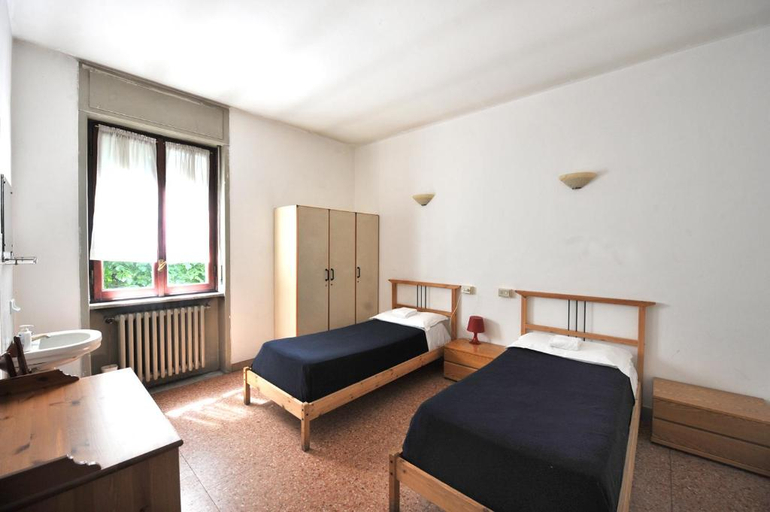 Bedroom 5, OstellOlinda, Milano