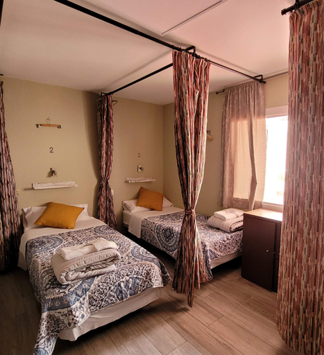 Bedroom 3, Hostal LIWI, Barcelona