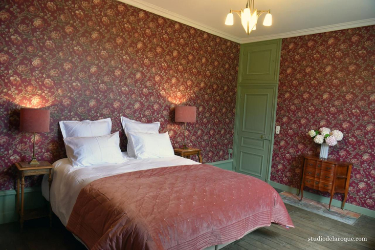 Bedroom 2, Domaine de la Briouse, Vienne