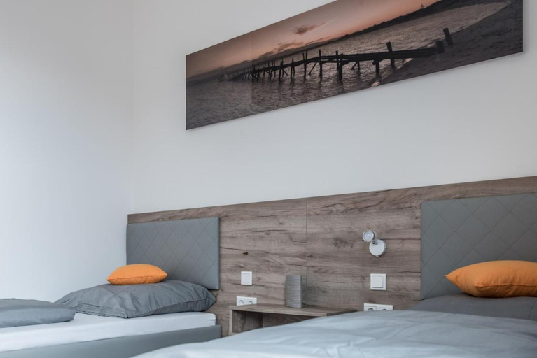 Bedroom, FirstSleep Boardinghouse Griesfeldstrasse Munchen, München