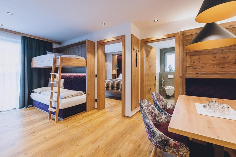 Others 3, Dorfkrug Kaprun - Luxury Suites & Appartements, Zell am See