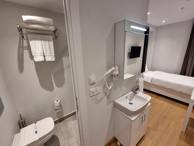 Bathroom 5, 10m2 Hotel, Şişli