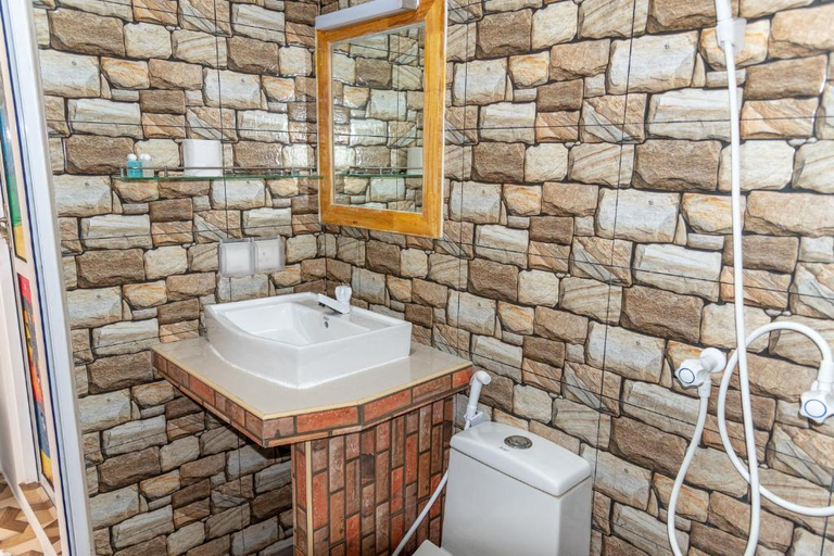 Bathroom 2, Chao Guest House, Kepulauan Maafushi