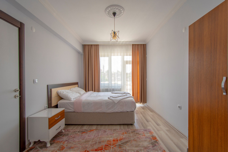 Others 4, Prime Inn, Talas