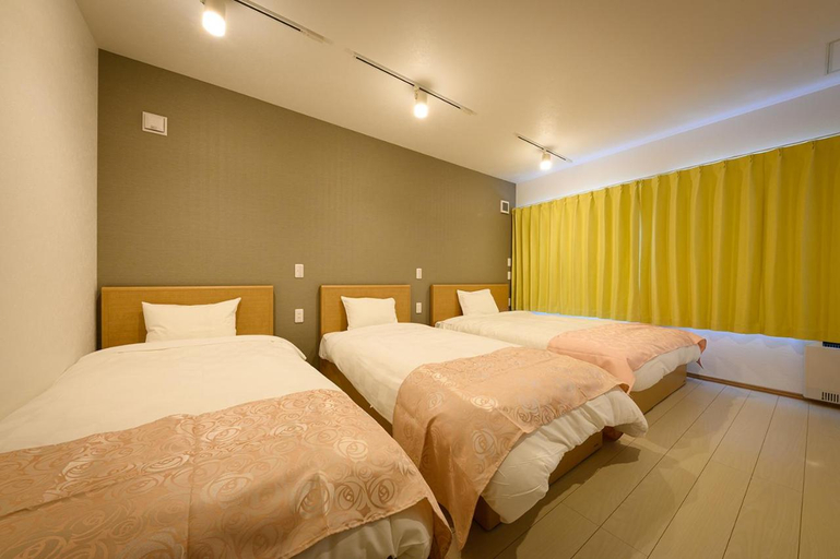 Bedroom 5, Sakura 93, Sapporo