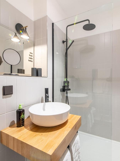 Bathroom 4, Limehome Wolfsburg Porschestraße, Wolfsburg