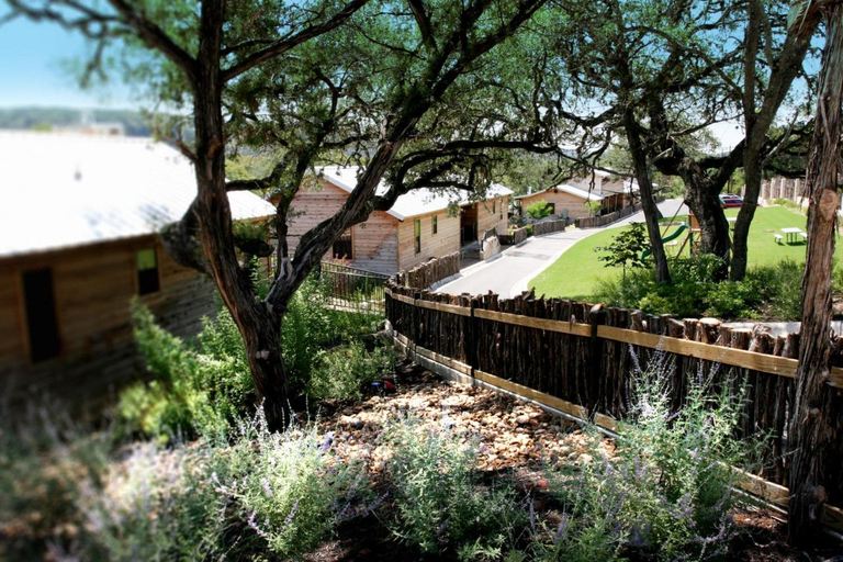 Others 2, Hideout on the Horseshoe, Comal