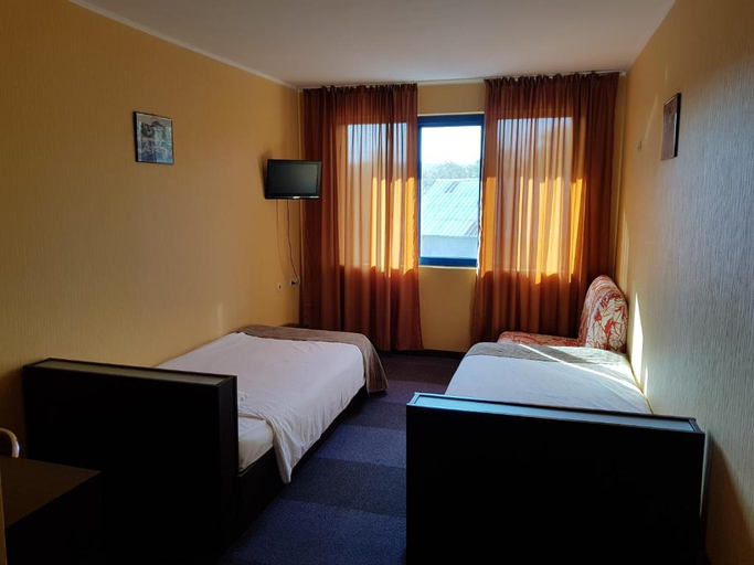 Bedroom 5, Formula 1 Motel, Byala