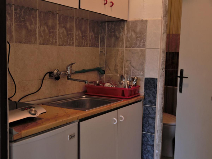 Others 3, Hostel Belgrade Shungit Dragana Jeftica br 10, Belgrade