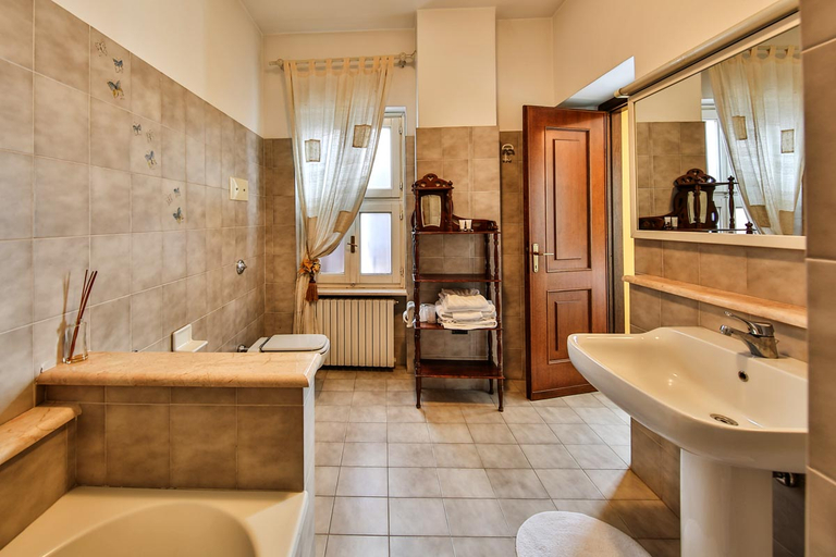 Bathroom 3, Trattoria Milani, Brescia
