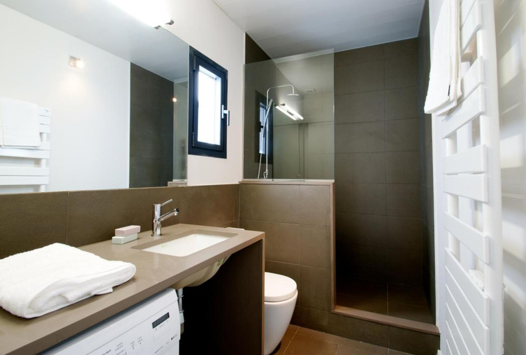 Bathroom 2, Deco Apartments Barcelona-Diagonal, Barcelona