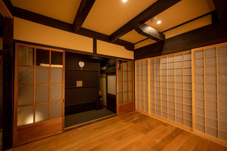 Others 4, CAMPTON Higashiyama Roku, Kyoto