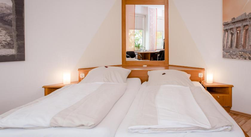 Bedroom 4, Hotel Handelshof, Herford