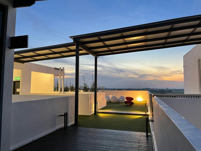 Others 3, Sky Cafe Penthouse Suite by myProStay, Pokok Sena