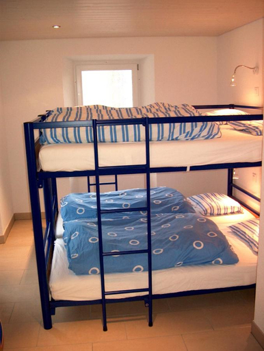 Bedroom 2, Les Rochers, Saint-Maurice