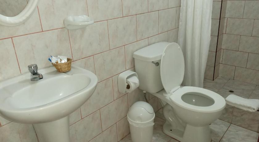 Bathroom, Inkas Land, Urubamba