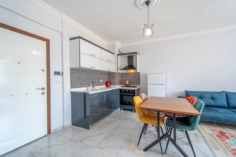 Others 2, Prime Inn, Talas