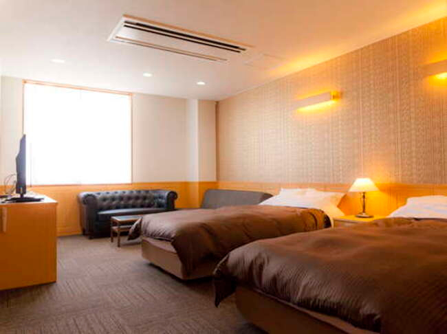 Bedroom 2, Awaikeda Ekimae Hotel Eleven, Miyoshi