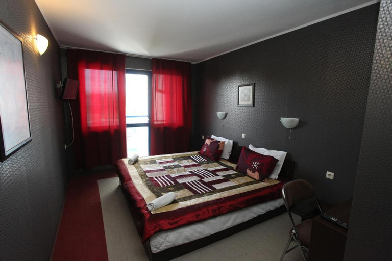 Bedroom 3, Formula 1 Motel, Byala