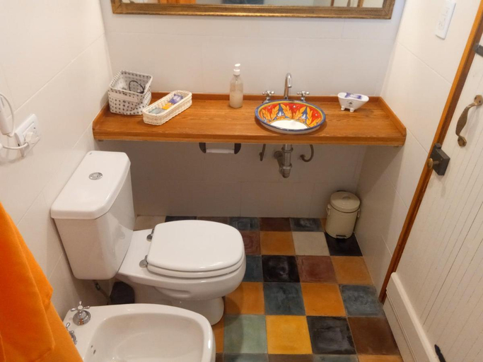 Bathroom 3, La Posada de Don Segundo, San Antonio de Areco